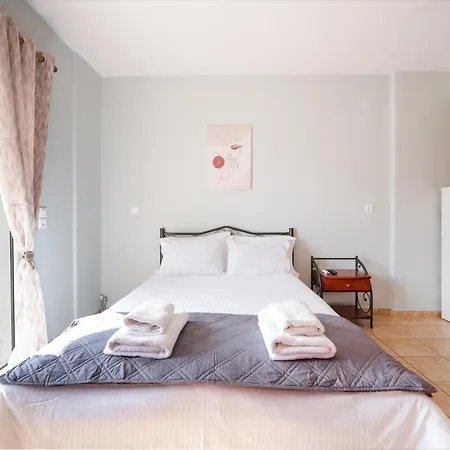 Eagle's Nest - 'bella' Flat * Aigio