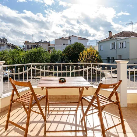 Eagle's Nest - 'bella' Flat * Égio