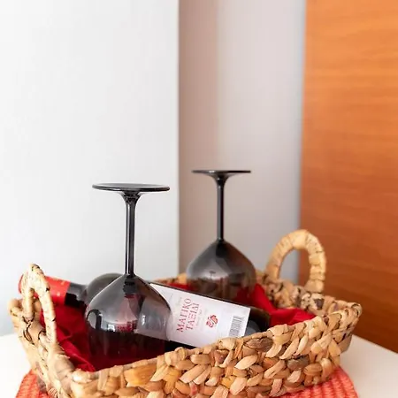 Eagle's Nest - 'bella' Flat