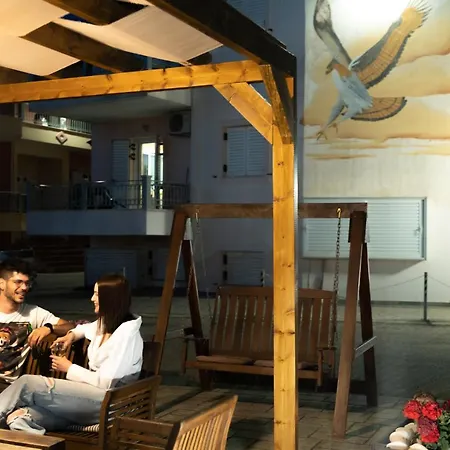 Eagle's Nest - 'bella' Flat * Egio