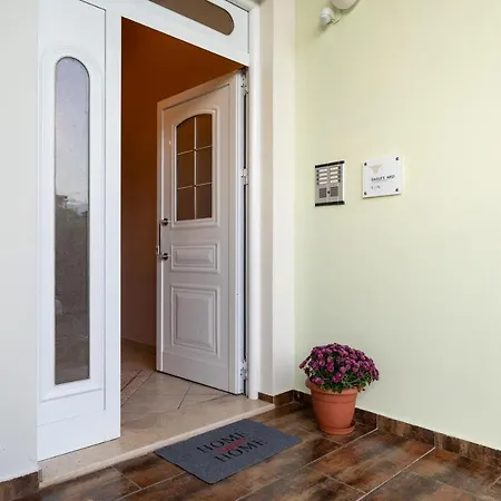 Apartment Eagle's Nest - 'bella' Flat Aigio