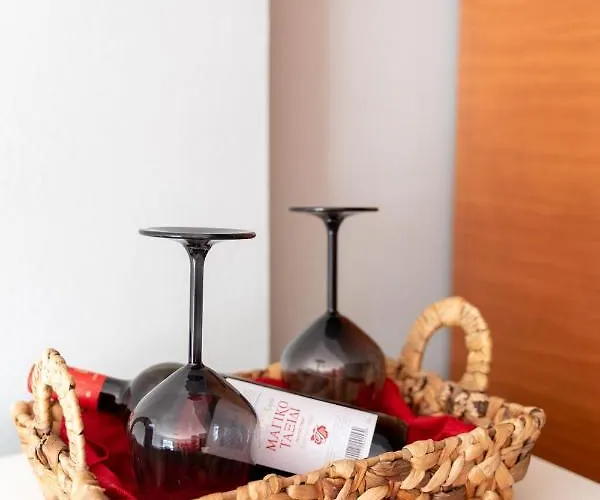 Eagle's Nest - 'bella' Flat