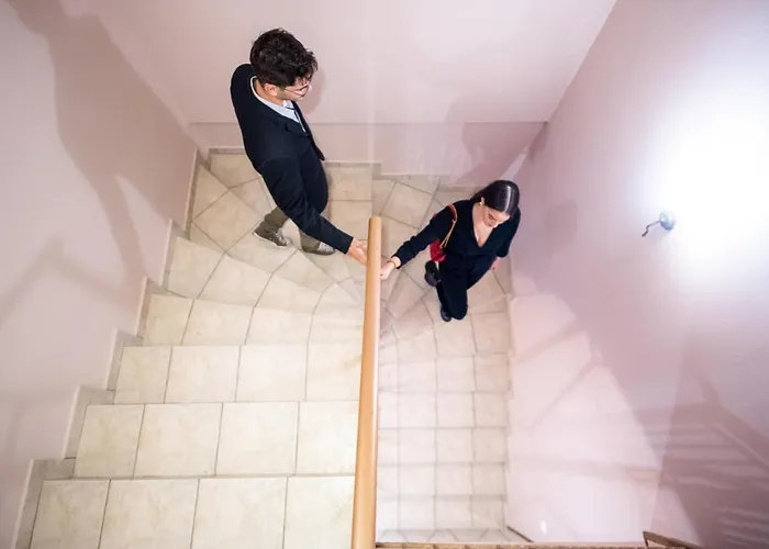 公寓 Eagle's Nest - 'bella' Flat *