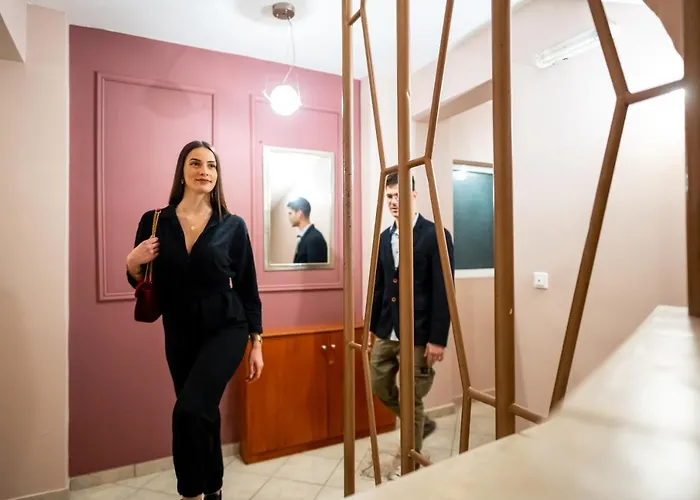 Eagle's Nest - 'bella' Flat